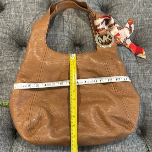 Michael Kors Bag Fulton Large Brown Pebbled Leather Logo Strap Shoulder Bag - Picture 15 of 17